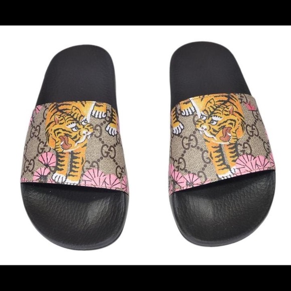 Gucci Supreme GG slides tiger (Rare discontinued)